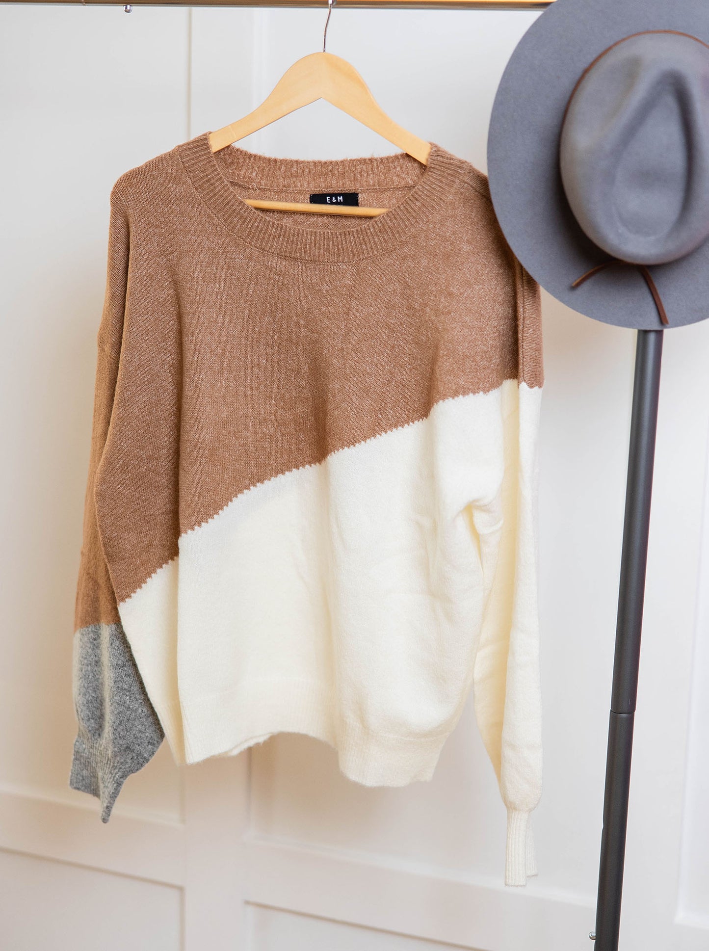 SHAY COLORBLOCK SWEATER